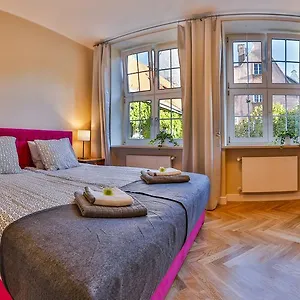 https://apartment-bursztynowy-old-town.gdanskhotel.org